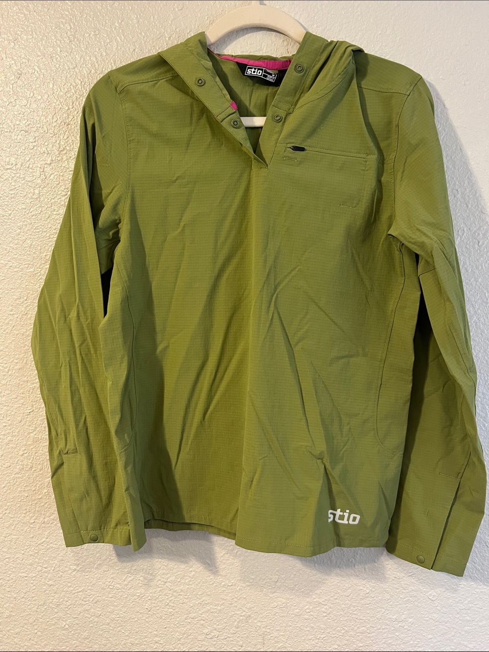 Stio Olive Green Hooded Outdoor Pullover